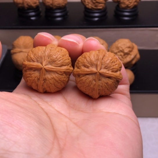 文玩核桃把件门墩四楞9