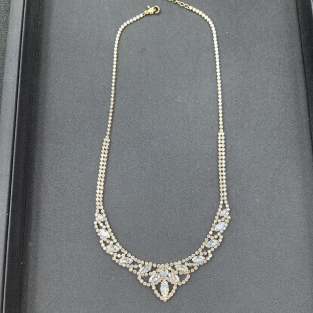   【经典永恒  光芒四射】 吊坠 GDJ9358