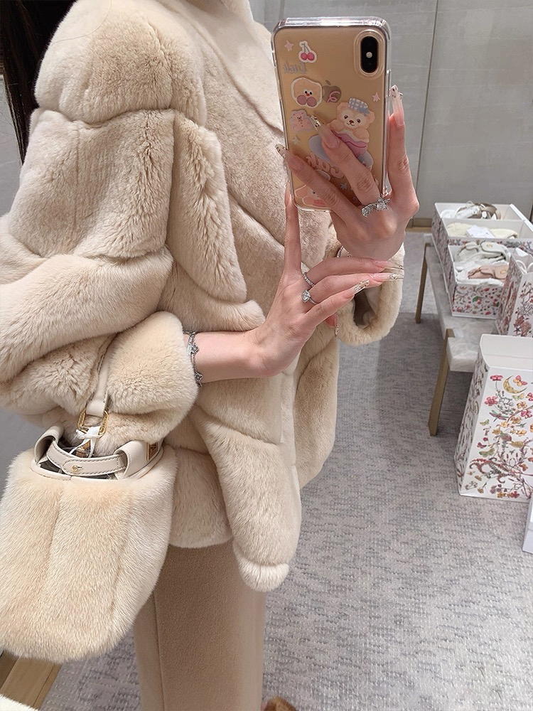 【XiXin】“珍珠奶兔”进口D奢级别小兔皮Rax版獭兔皮草外套女