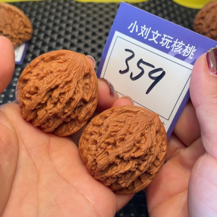 桃核把件42虎头359。。。。。