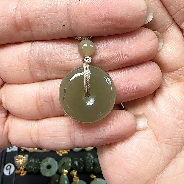 和田玉未镶嵌吊坠(不含链)