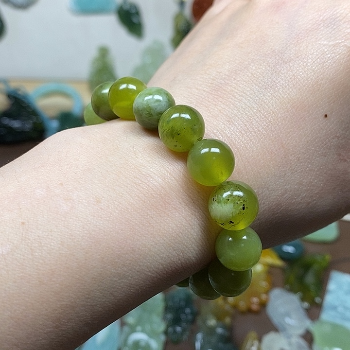 蛇纹石玉手串未镶嵌