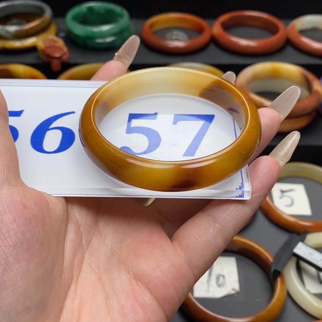 石英质玉（黄龙玉）手镯未镶嵌