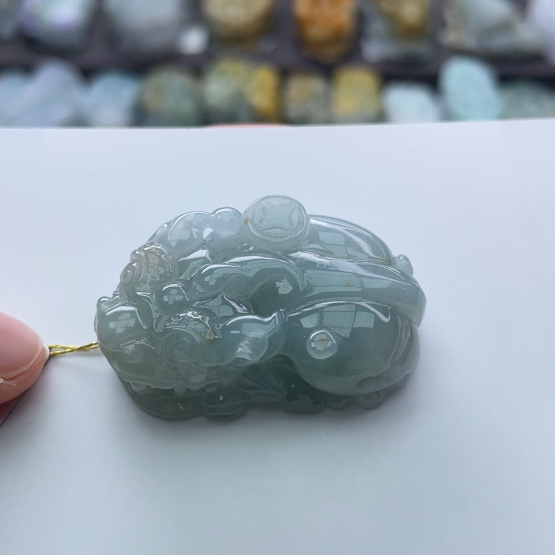 翡翠颈饰未镶嵌貔貅
