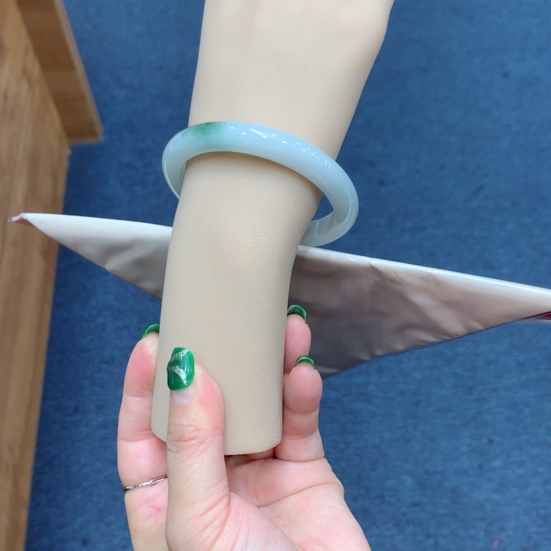 未镶嵌手镯翡翠买断