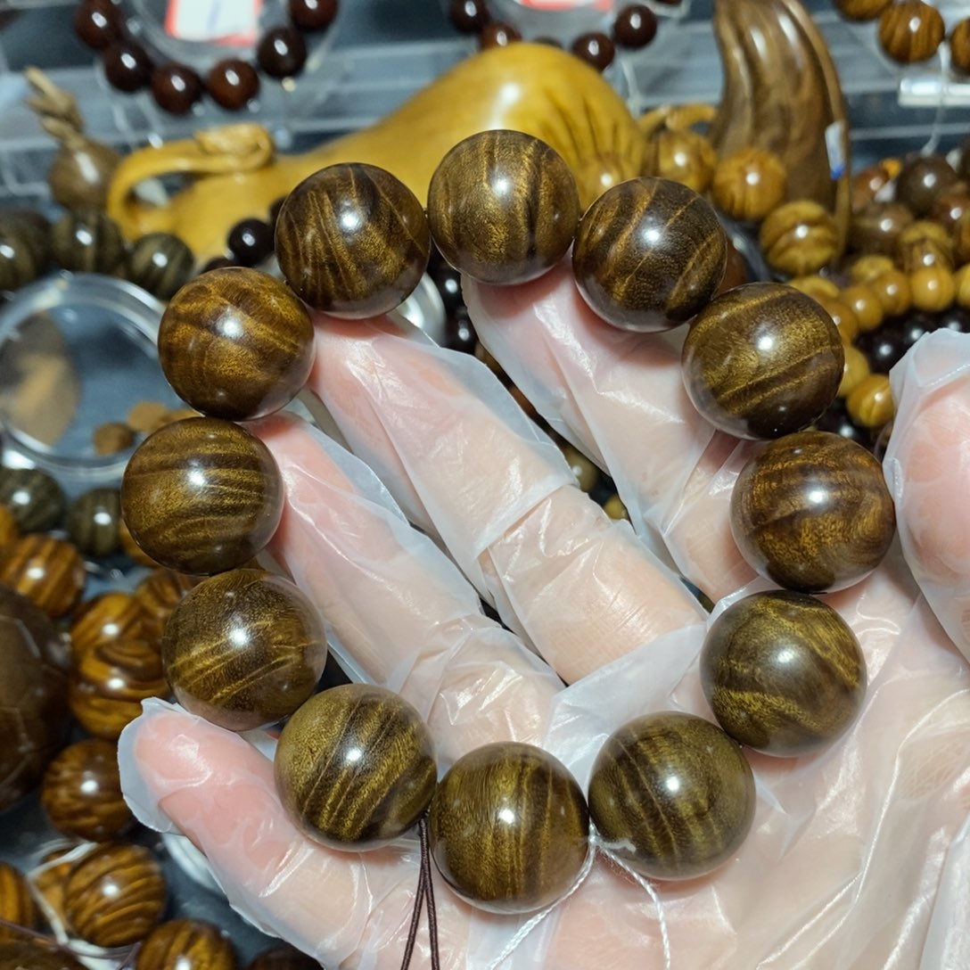 金丝楠木雕工艺品20