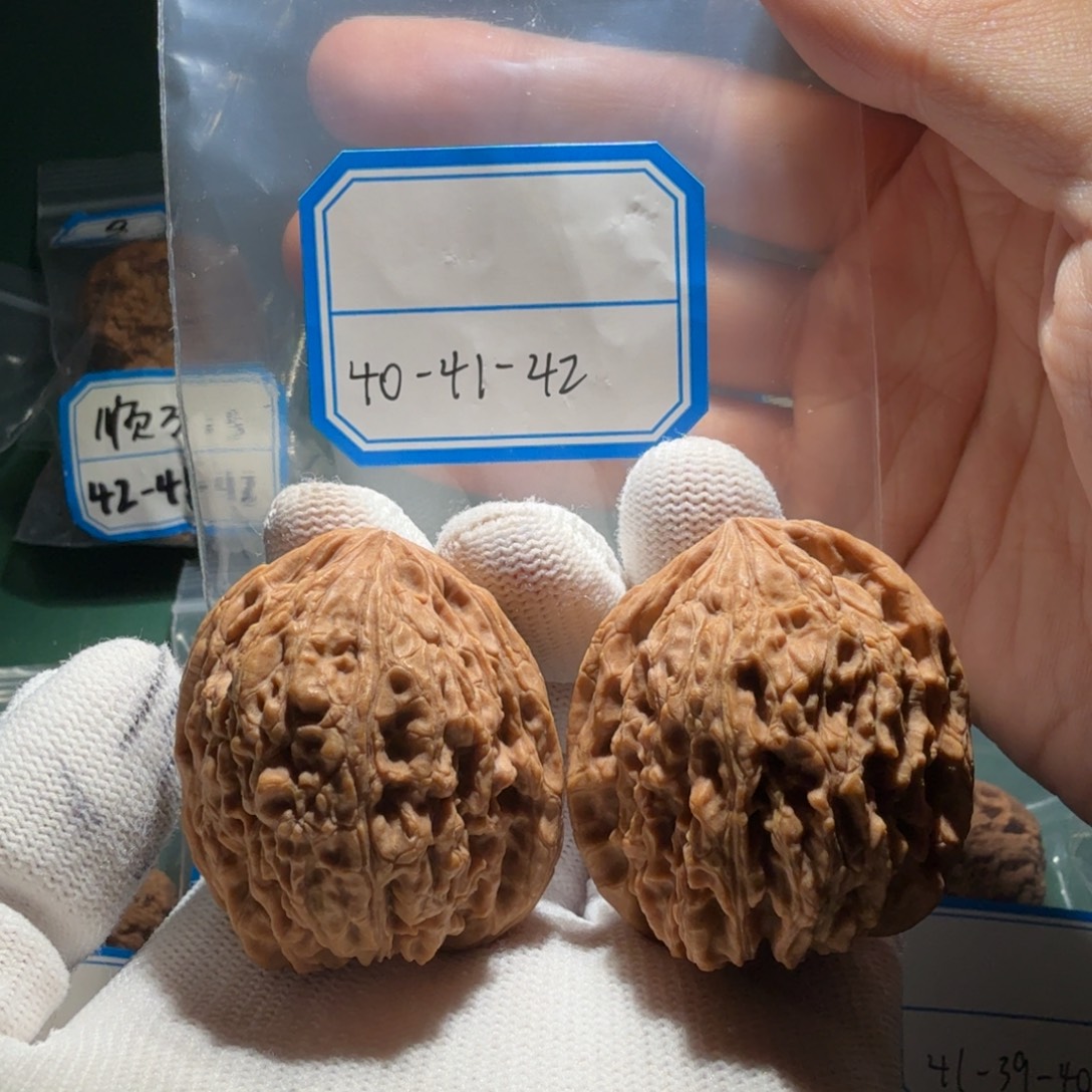 文玩核桃吊坠南疆60