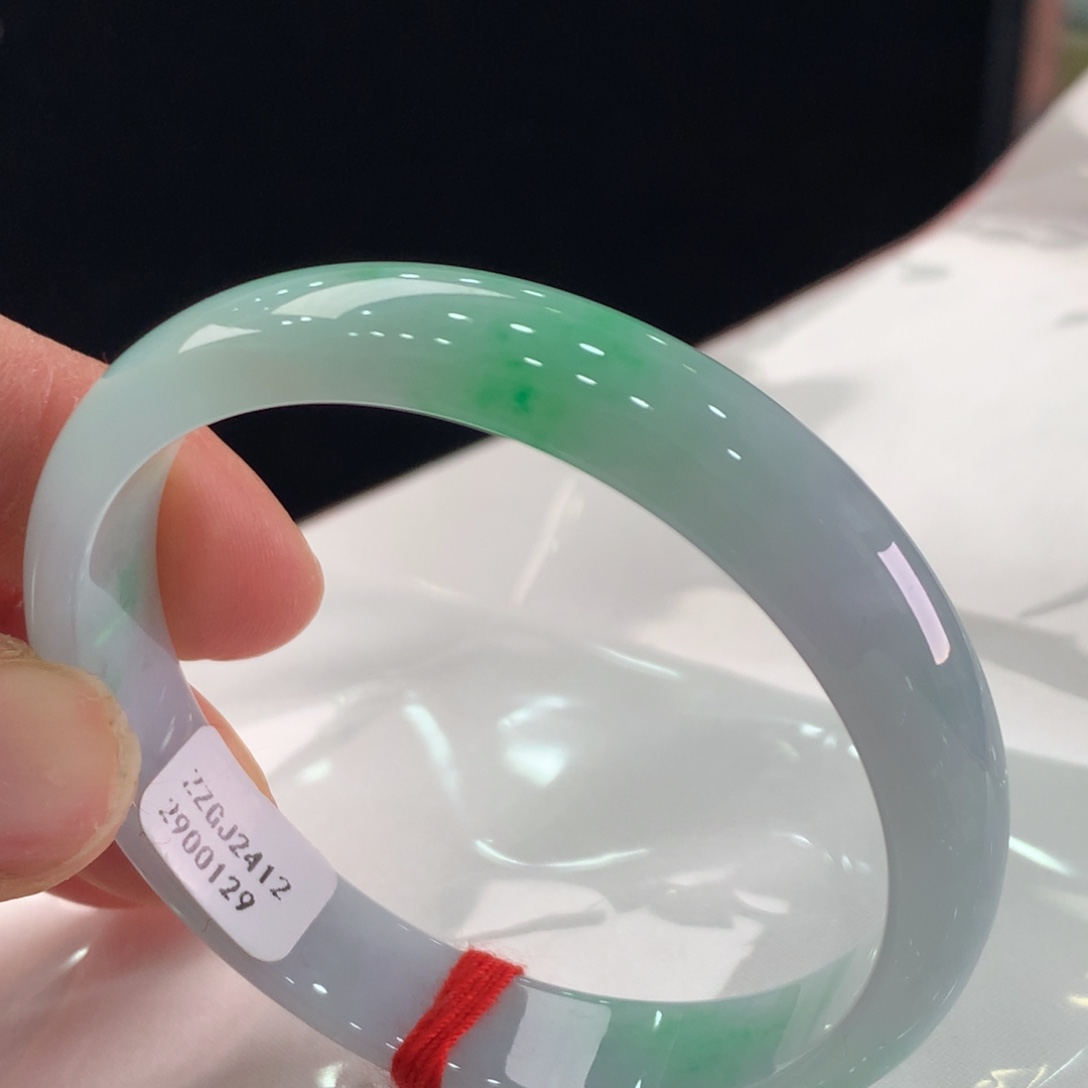 翡翠手镯未镶嵌A货缅甸 翡翠手镯