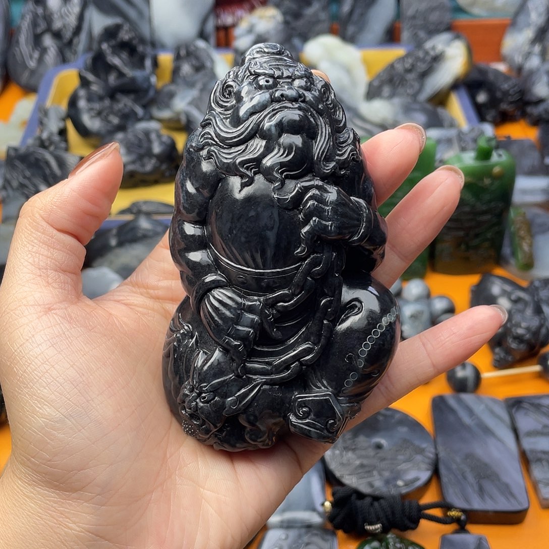 欣***赏和田玉未镶嵌颈饰