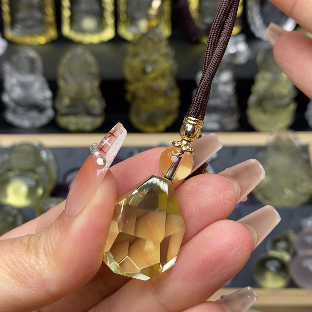 非金属黄水吊坠项链