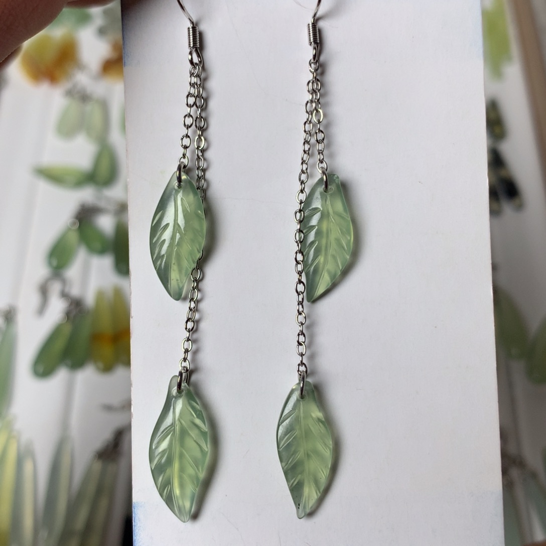 蛇纹石玉耳环未镶嵌