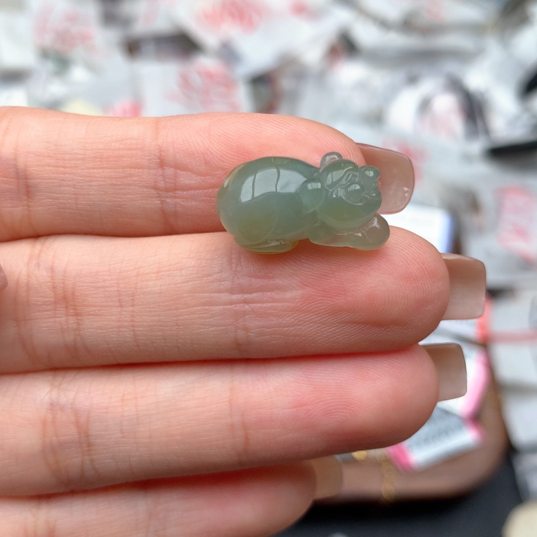 未镶嵌挂件翡翠….