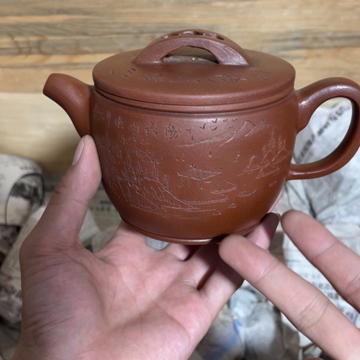 茶壶紫砂老厂紫砂壶一件。