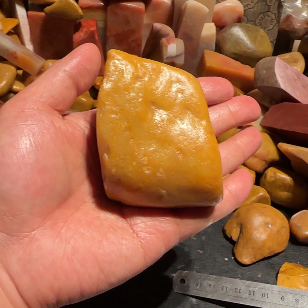 老挝石老挝，，田黄原石，