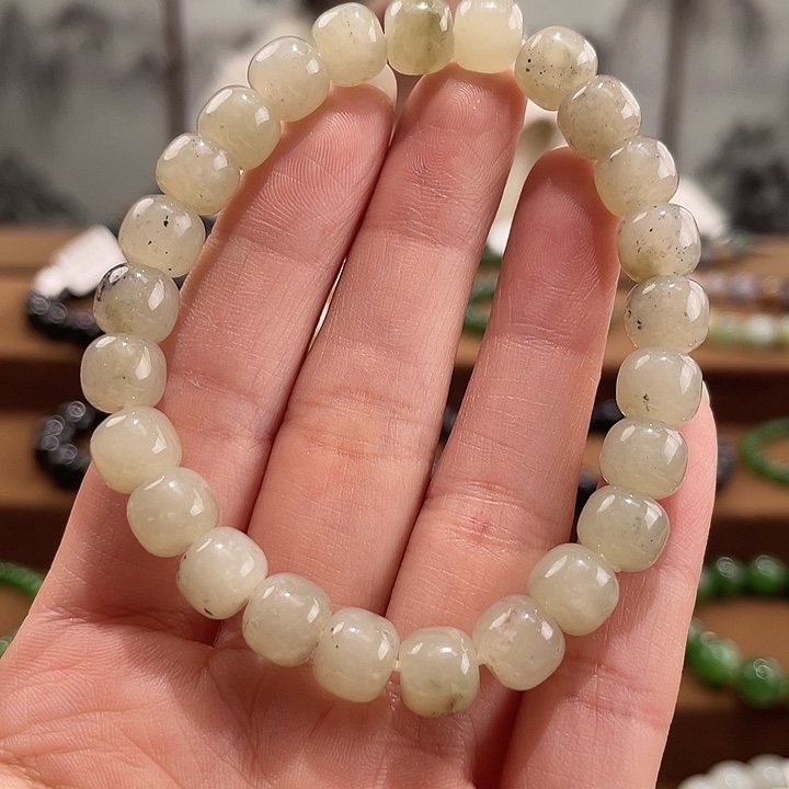 和田玉未镶嵌手链