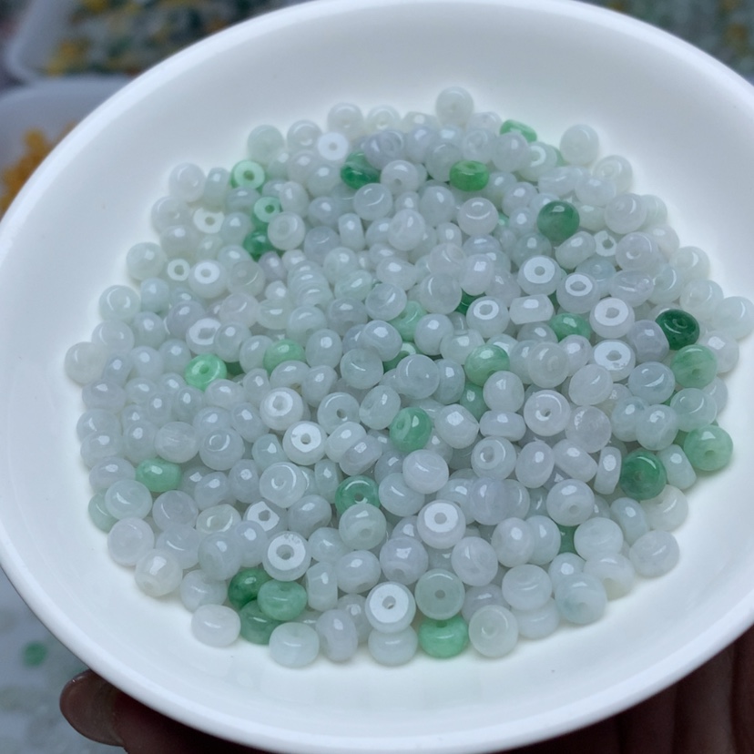 【闪购商品】翡翠手链未镶嵌卡3乘5冰绿白算盘100颗