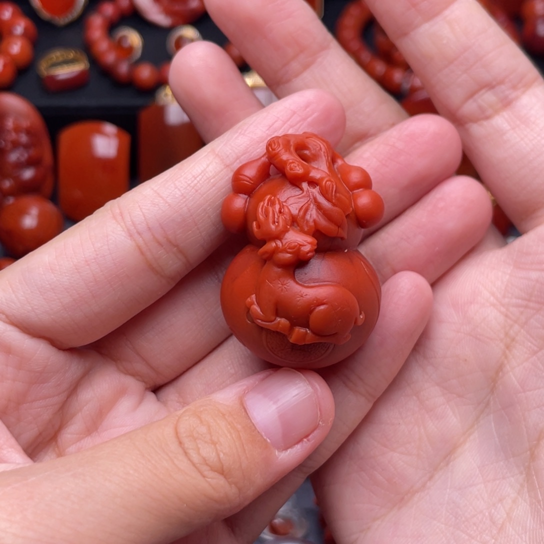 南红玛瑙未镶嵌珠宝奇石葫芦吊坠