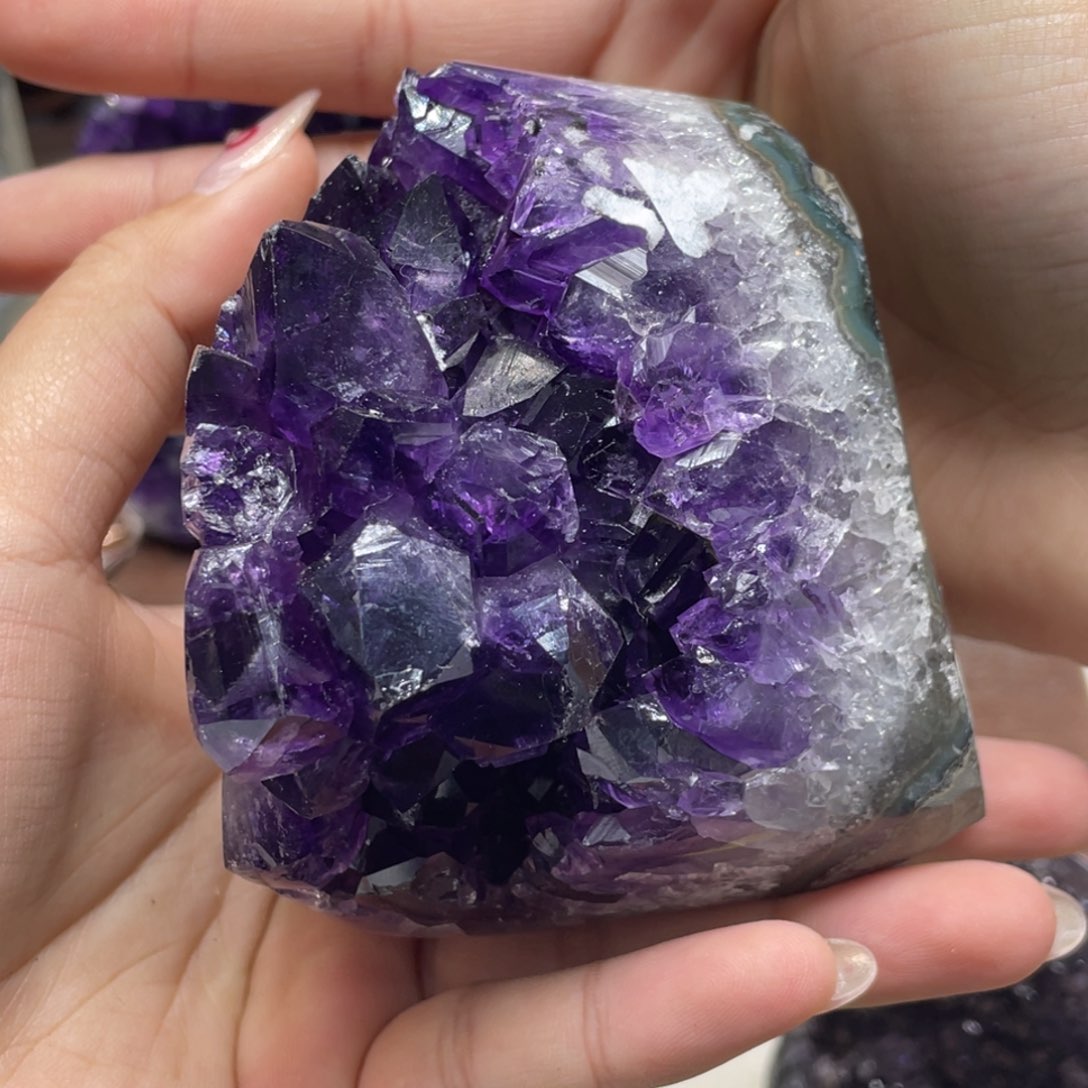 紫晶大型摆件（非配饰）未镶嵌