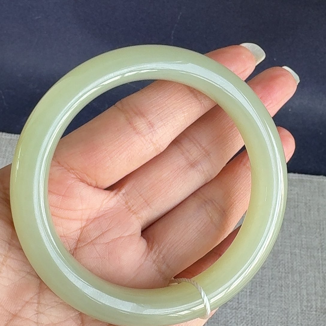 和田玉手镯未镶嵌用****8