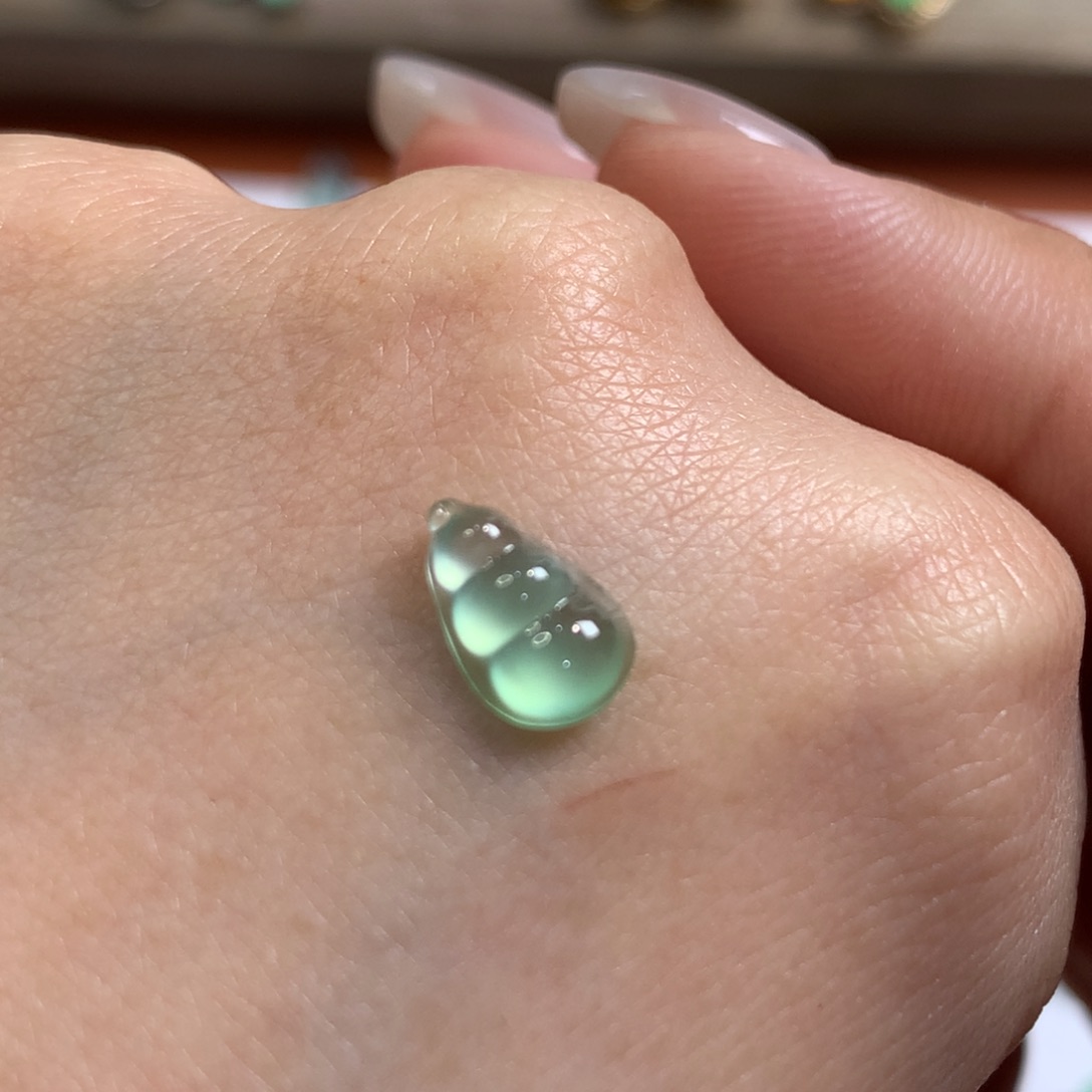 翡翠未镶嵌颈饰微胖薄荷起光豆子