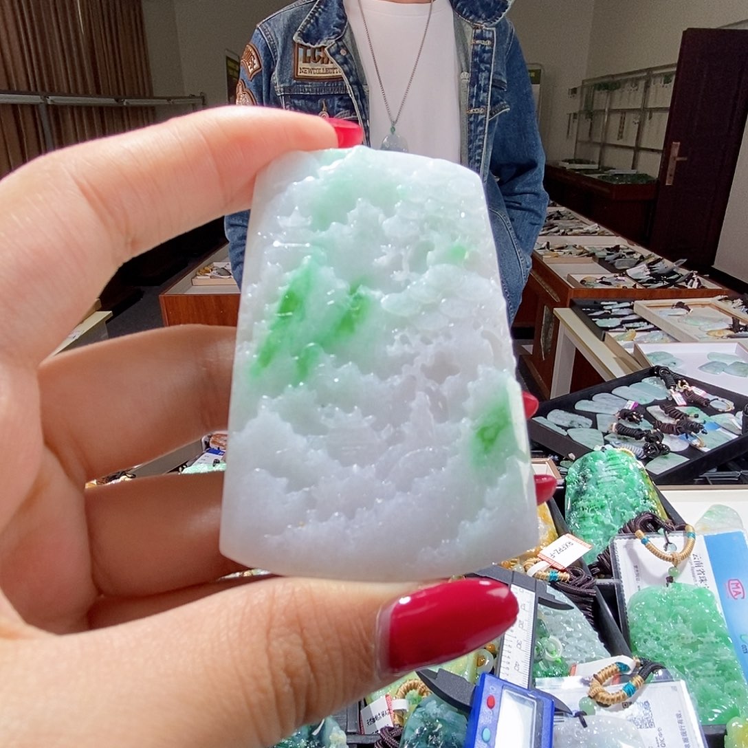 翡翠未镶嵌颈饰翡翠