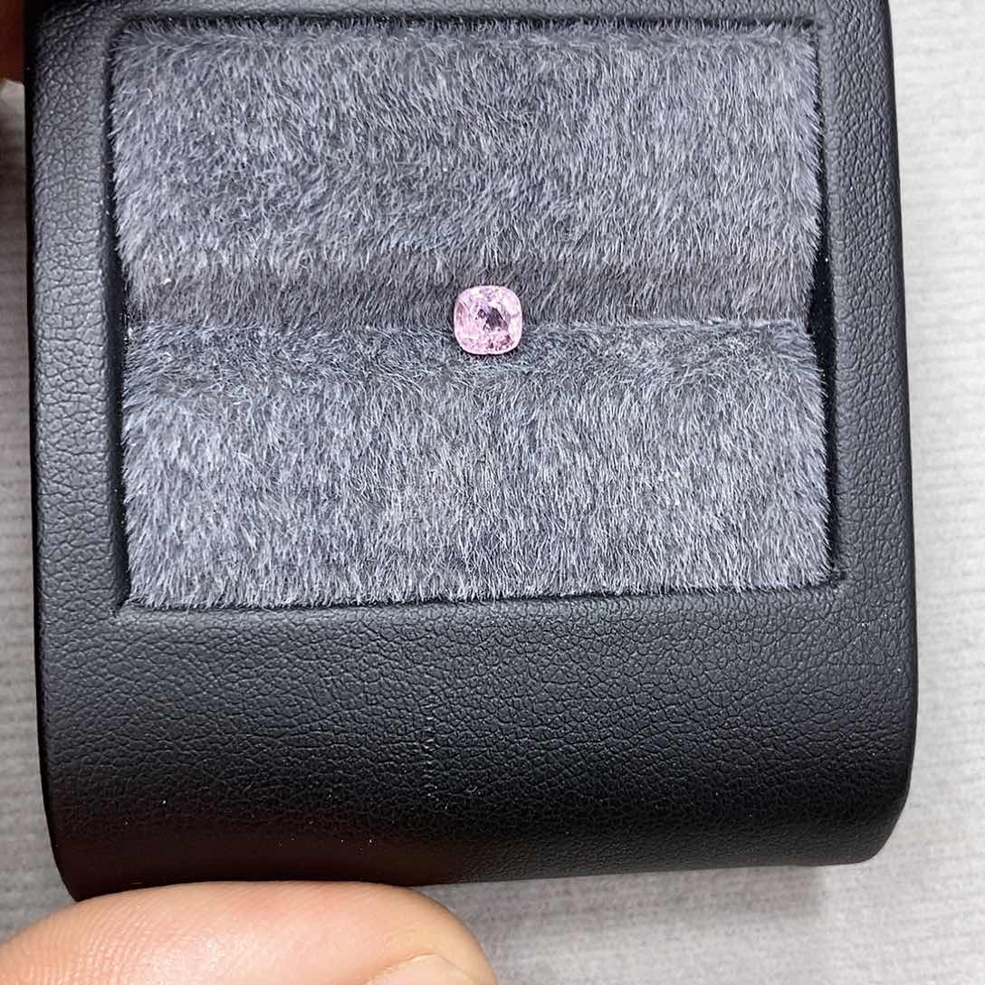 尖晶石裸石未镶嵌0.51ct天然尖晶石