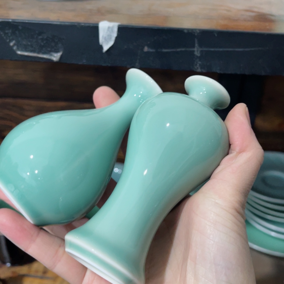 瓷片哈哈哈哈机会哈哈