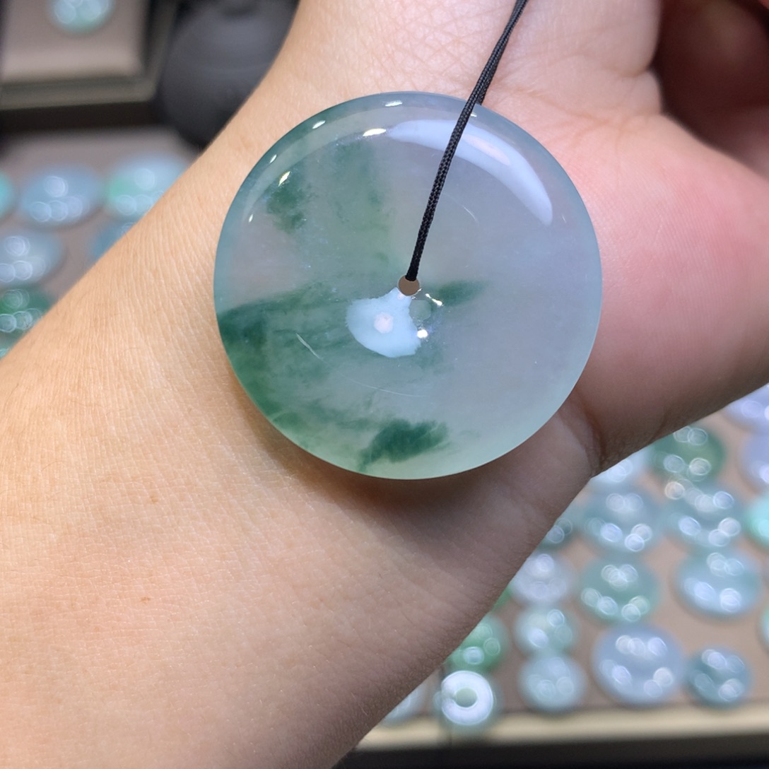 翡翠未镶嵌颈饰平安扣33.2^5.8