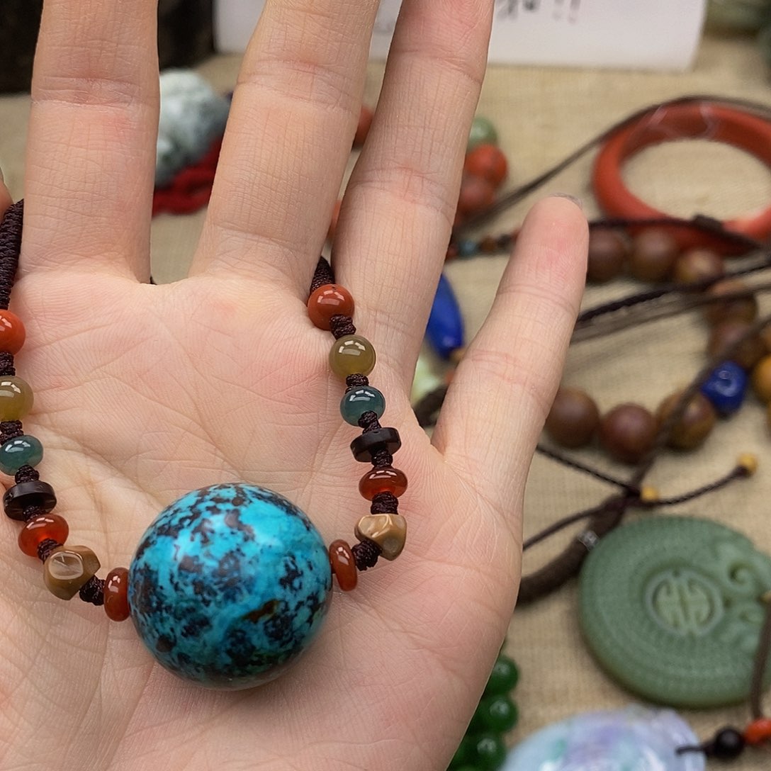 南红玛瑙颈饰未镶嵌9**?