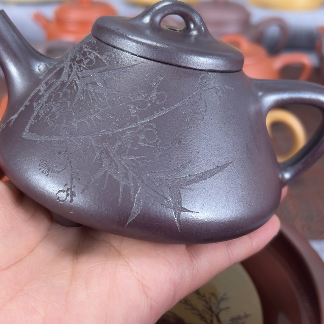 紫砂茶壶樂**興石红子也