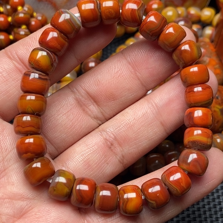 玛瑙/玉髓手串未镶嵌火****）
