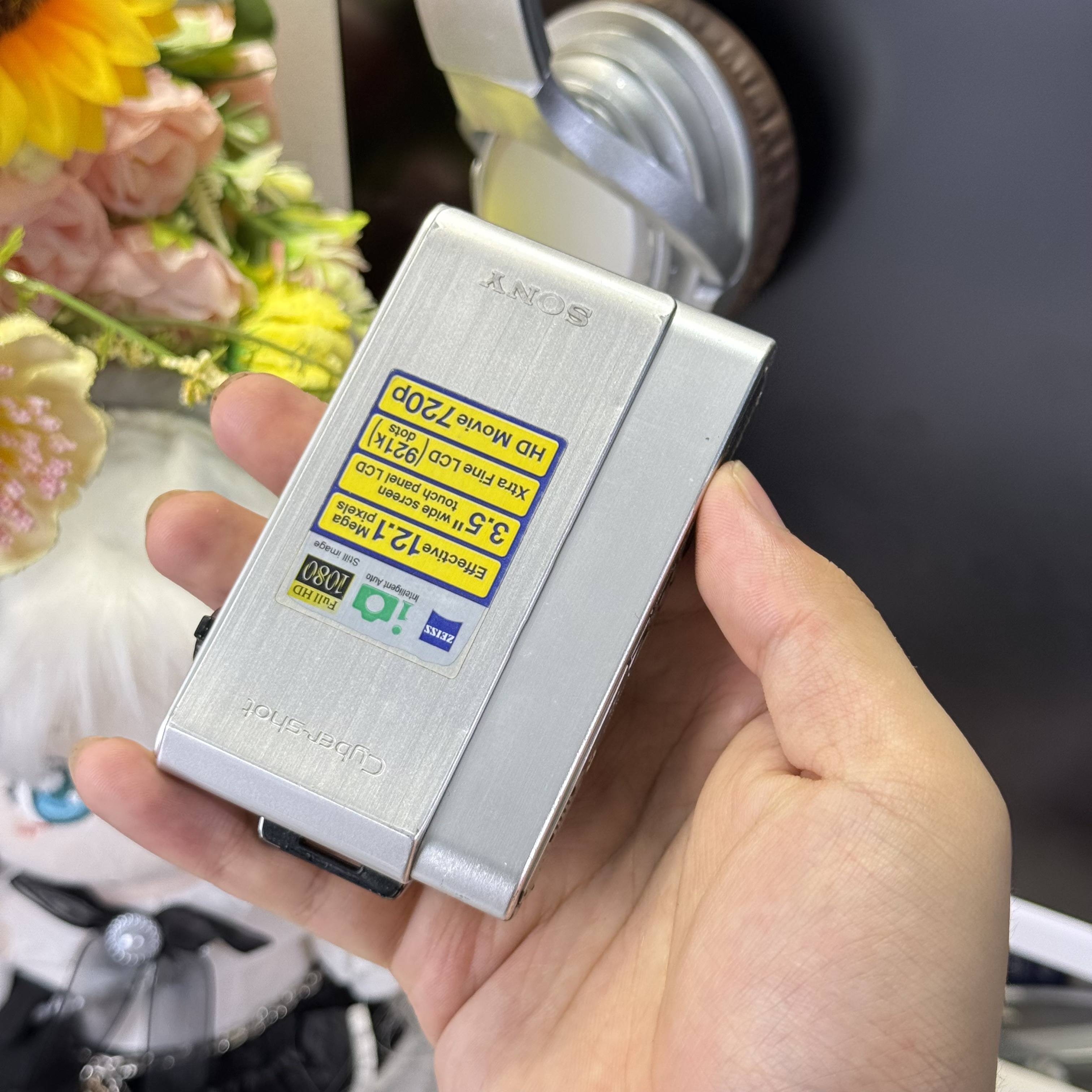 9新 Sony/索尼 索尼t900色彩感好复古感适合新手触摸屏带配件