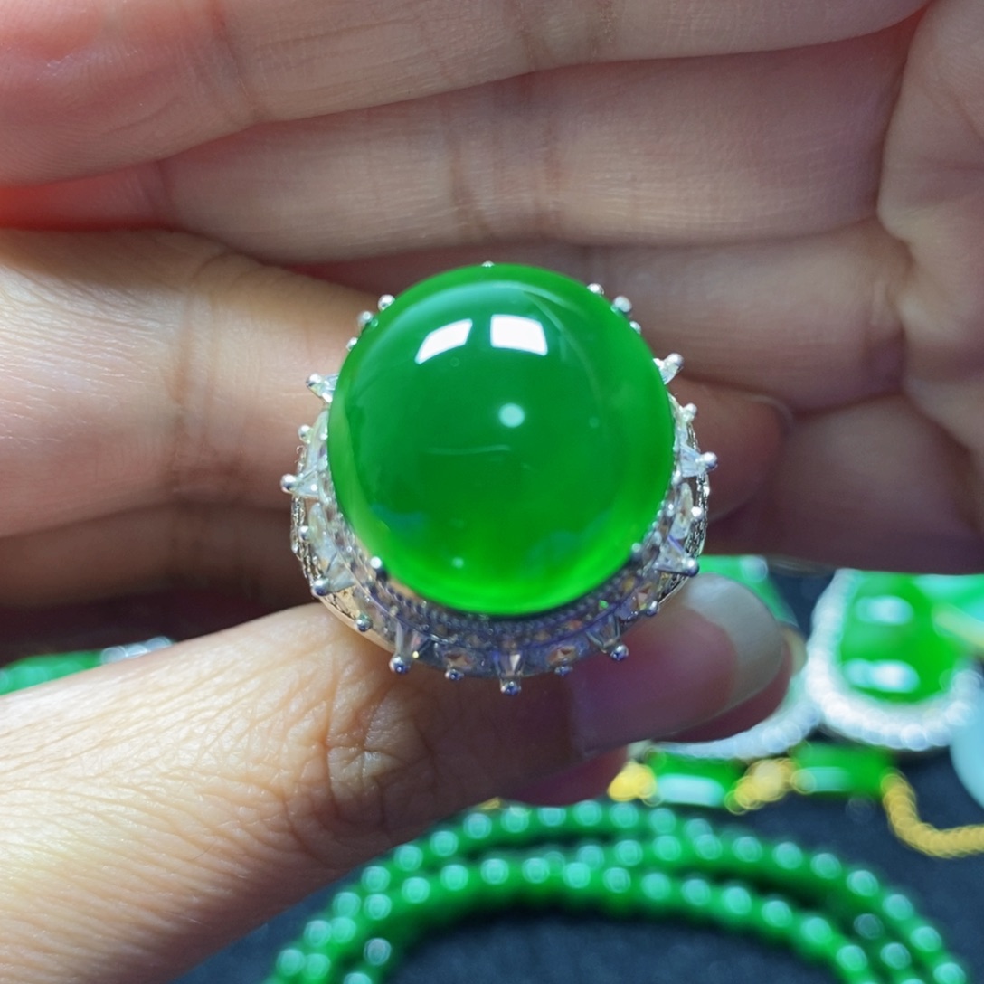 翡翠戒指未镶嵌天然翡翠