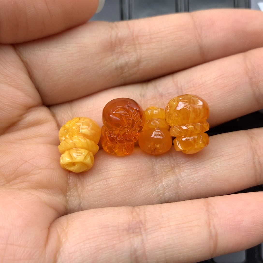 琥珀未镶嵌珠宝奇石