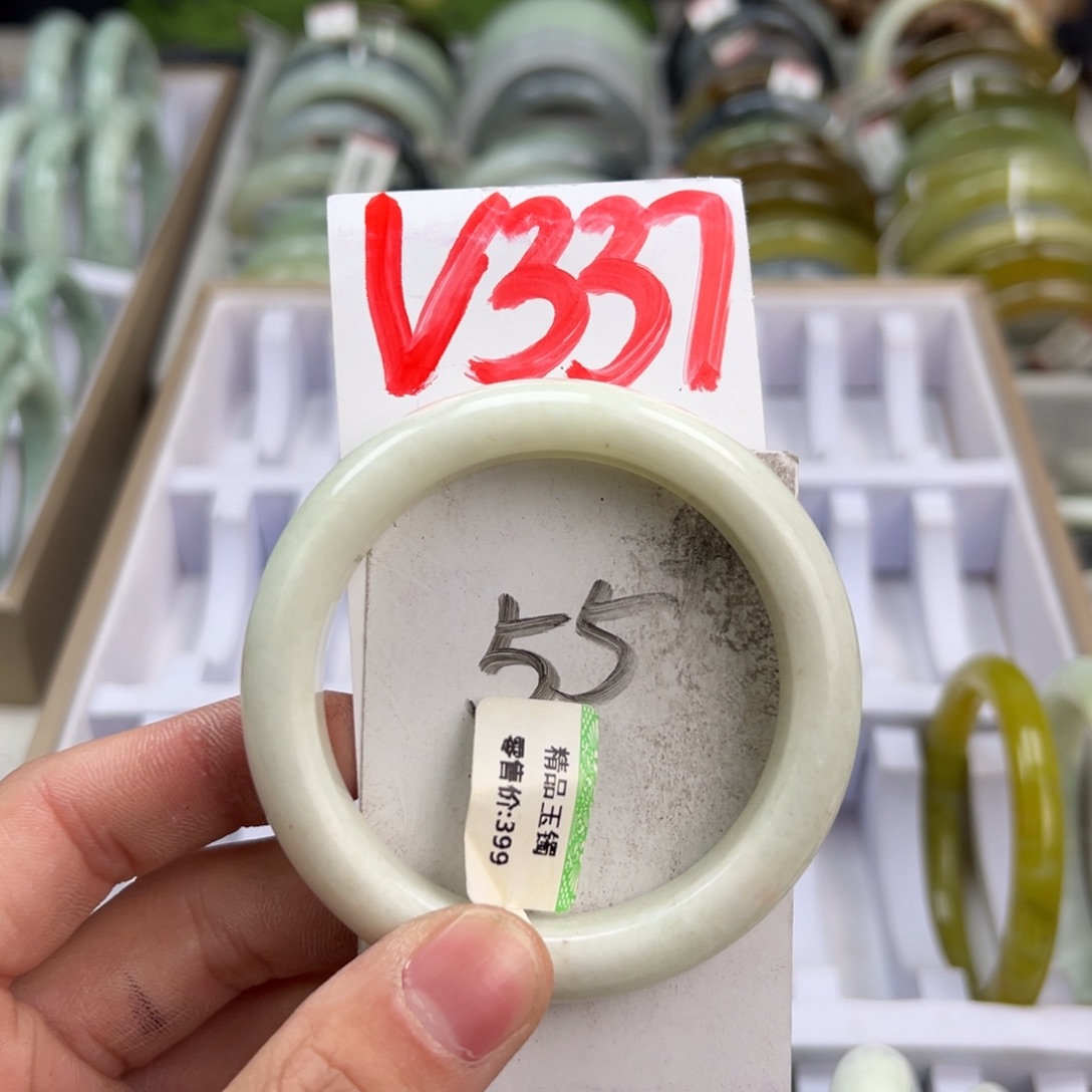 岫玉手镯未镶嵌天然岫玉