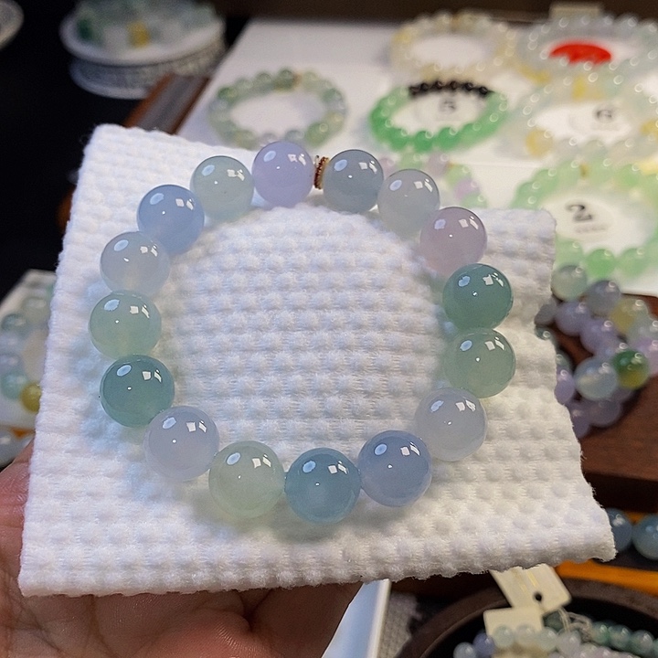 定制翡翠未镶嵌翡翠.