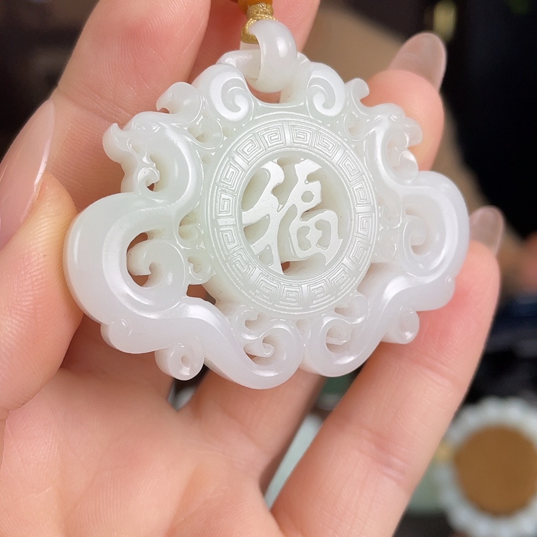 和田玉未镶嵌颈饰定制发货