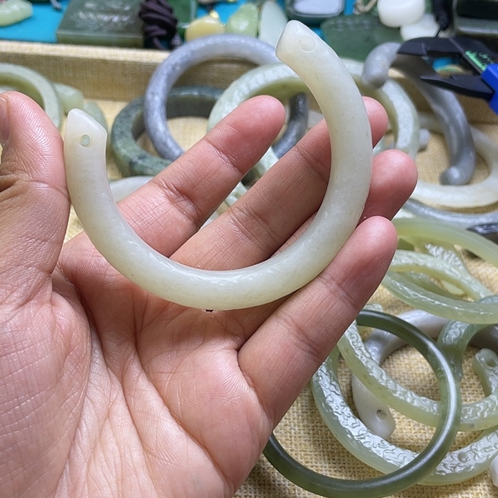 和田玉（糖玉）颈饰未镶嵌无****三4