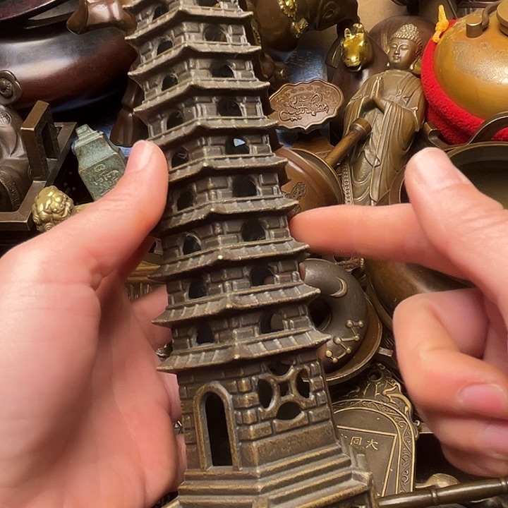 精美铜器批发档口