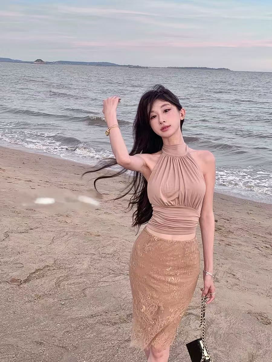 梦梦 MENGMENG｛新款纯欲性感收腰无袖露肩挂脖飘带吊带背心上衣}