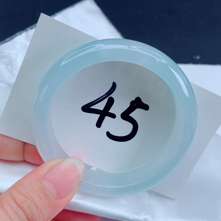 翡翠手镯未镶嵌正