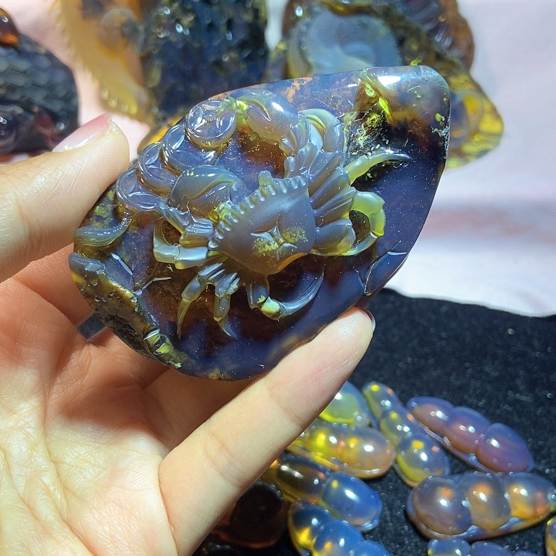 未镶嵌颈饰琥珀缅甸天然琥珀吊坠