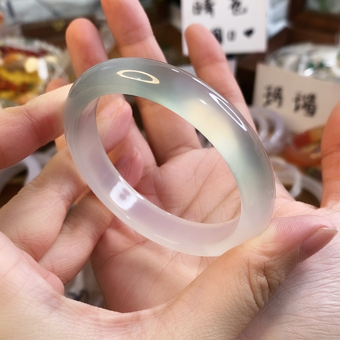 玛瑙/玉髓未镶嵌手镯A821。54.3圈