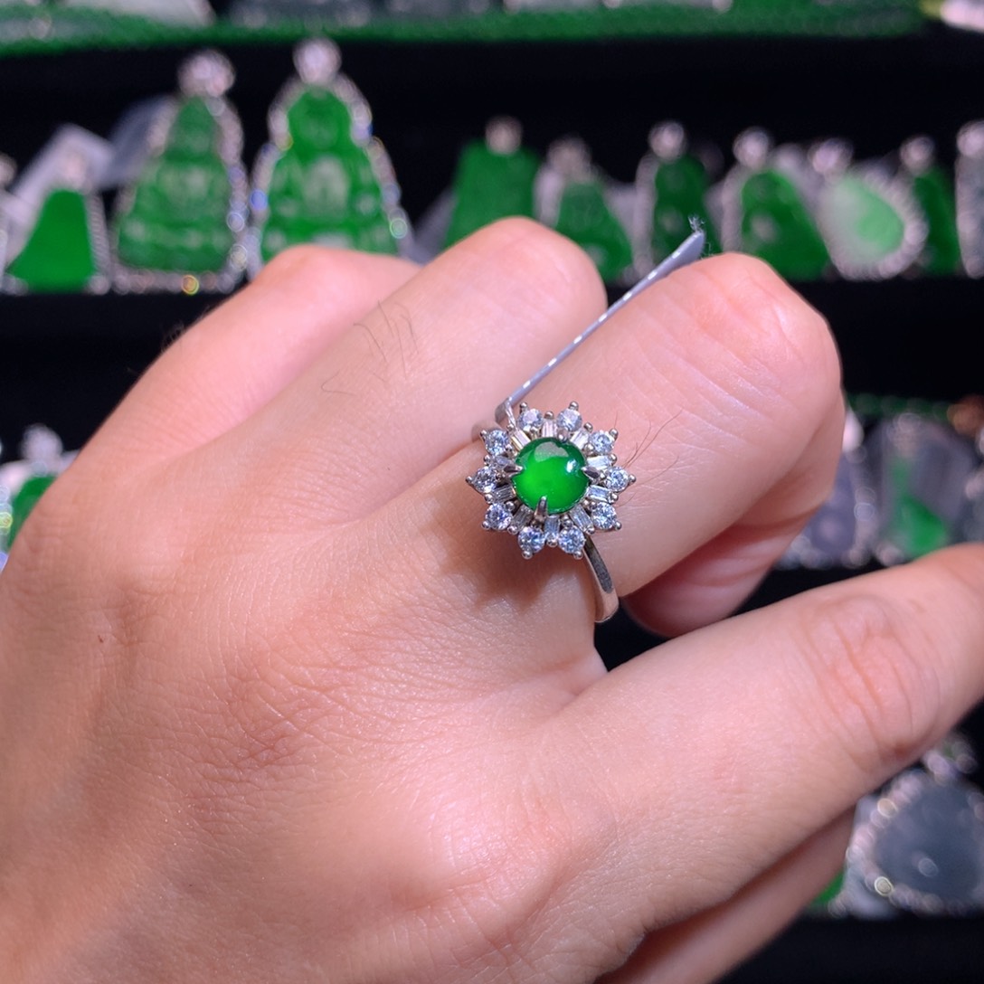 【闪购商品】颈饰银S925镶嵌翡翠天然翡翠