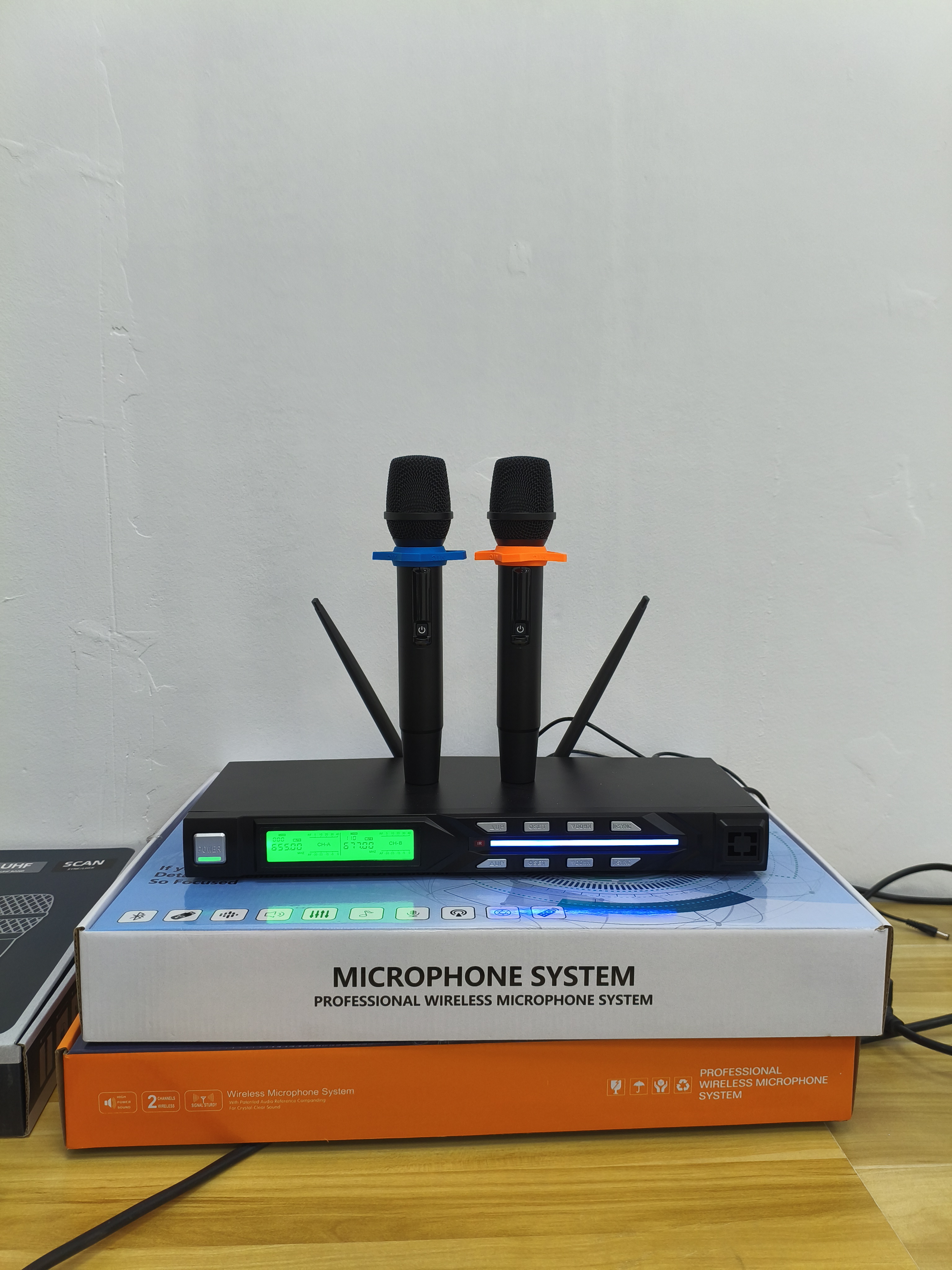 J-1200唱歌无线话筒麦克风专业远距离接收200米进口麦芯