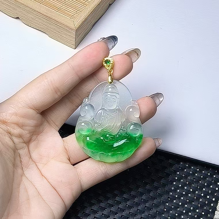 （聚宝严选）D106绿飘花观音牌吊坠精致气质妈妈款时尚精美