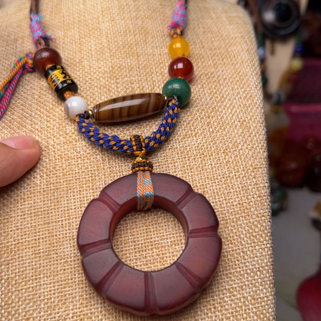 玛瑙/玉髓颈饰未镶嵌