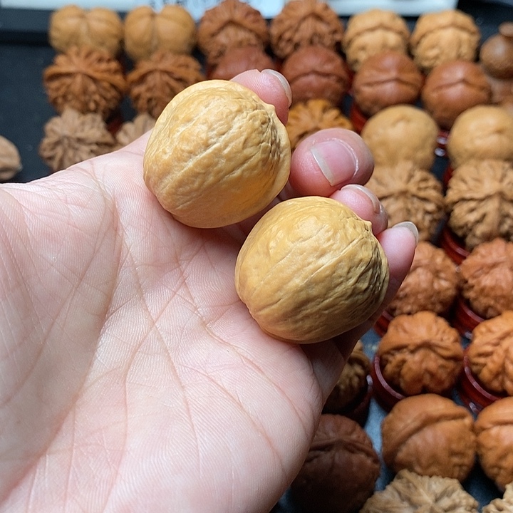 文玩核桃吊坠木鱼