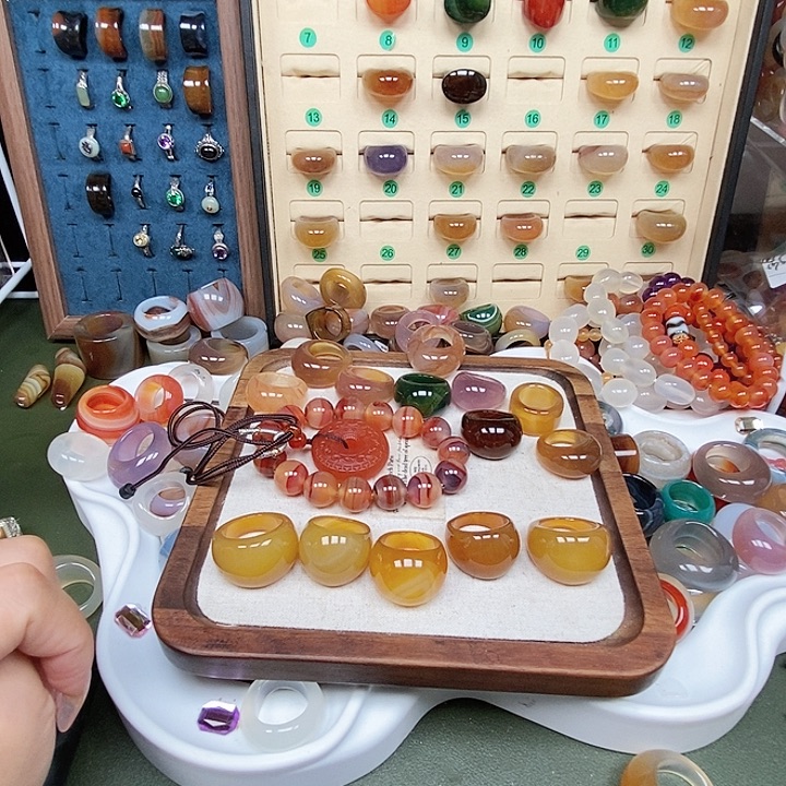 月***半玛瑙/玉髓合金戒指