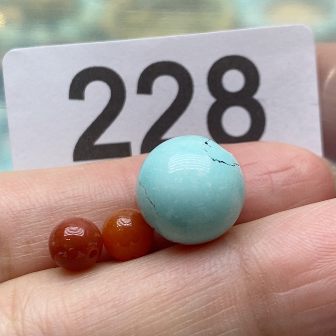 南红玛瑙未镶嵌珠宝奇石